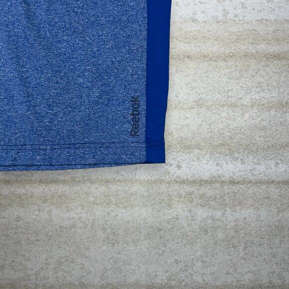 Reebok Gym Shorts Blue Polyester 9" Inseam - Picture 3 of 4